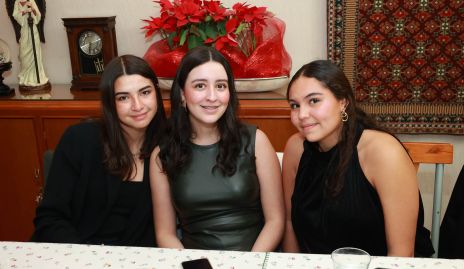  Danna Manzur, Ximena Ledezma y Montse Zavala.