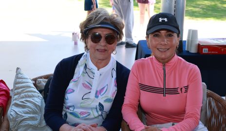  Vicky Godínez y Silvia Tapia.