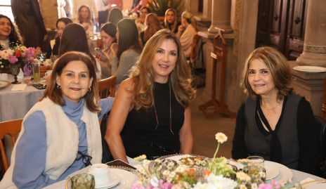  Lu Castelo, Guille Hernández y Luisa Cabrera.