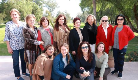  Ana Villalobos, Chela Berrones, Silvia Esparza, Rocío Dávila, Adela Martínez, Alma Durón, Carmen Muniesa, Diana Reyes, Mary Carmen Martínez, Marisol López, Rosy Vázquez y Diana Guel.