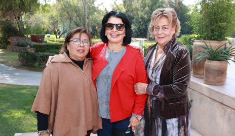  Mari Carmen Martínez, Diana Reyes y Chela Berrones.