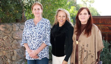  Ana Villalobos, Alma Durón y Rocío Dávila. Mesa directiva del Club de Jardinería Magnolia.