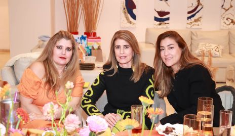  Silvia Foyo, Pupi Foyo y Ximena Fernández.