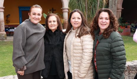  Maricarmen López, Martha Lee, Claudia Álvarez y Alicia del Peral.