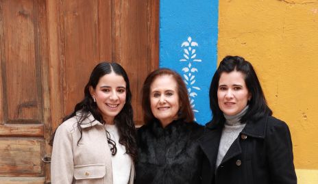  3 generaciones, Daniela Navarro, Martha Lee y Martha Aldrett.