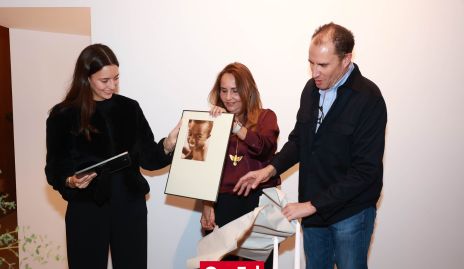  Cristina, Cristina y Luis Nava.