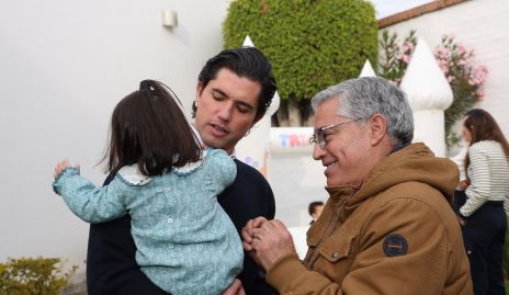  Triana, Gerardo y Gerardo Serrano.