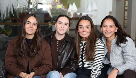  Macarena Villasuso, Federica Meade, Marianela Villasuso y Ali Villanueva.