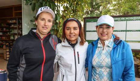  Sofi Torres, Lore Torres y Adriana Jiménez.