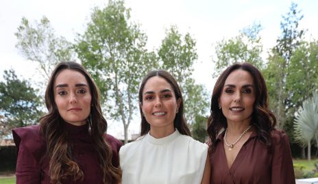  Marianela Villasuso, Macarena Villasuso y Marianela Villanueva.