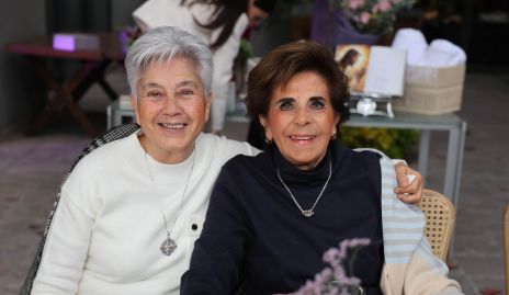  Concepción Anaya Verástegui y Guillermina Anaya.