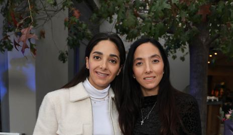  Isa y Moni Villanueva.