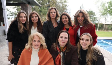  Ana Paula y Claudia de los Santos, Marisol de la Maza, Cristina Puga, Cecilia de los Santos, Lynette Pizzuto, Gabriela Gómez y Paola Torre.