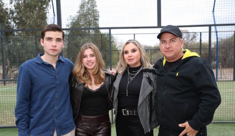  Jürgen Heinze, Danna Heinze, Carla Saucedo y Carlos Heinze.