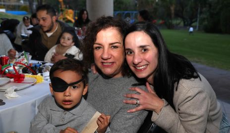  Eugenio Campos, Ana Luisa Torres y Lourdes Lamas.