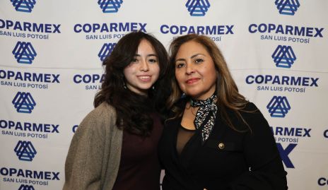  Sofía Ramos y Angélica Pérez.