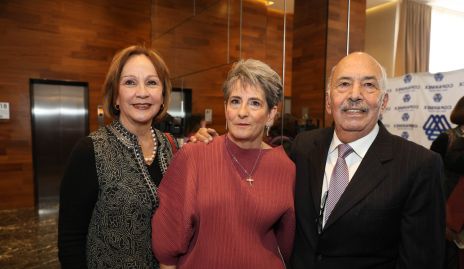  Rosy Chávez, Ana María Abascal y Ariel Vega.