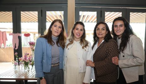  Mónica Hernández, Mónica Torres, Adriana Díaz Infante y Fernanda Saiz.