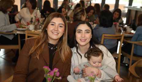  Ana Gaby Motilla, Isa Zollino y Mau.