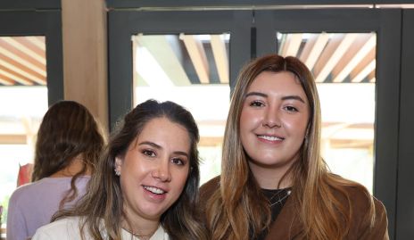  Mónica Torres y Ana Gaby Motilla.