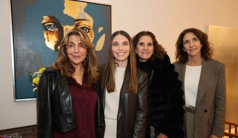  Nuria Lozano, Sofía Hernández, María Dolores Hernández y Magda Gómez.