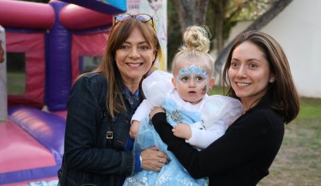  3 generaciones Alejandra, Paula y Nayelli.