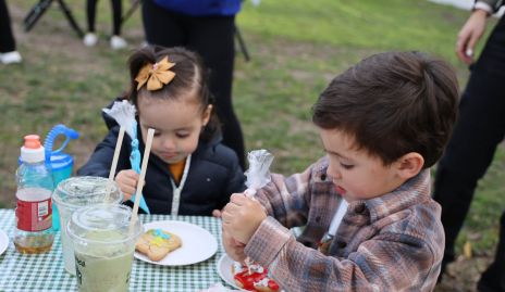  Pía y Sebastián Labastida.