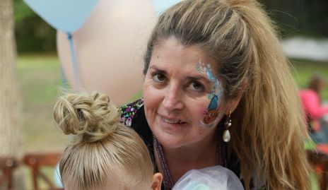  Silvia Foyo con su nieta Paula.