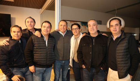  Acompañaron a los cumpleañeros.