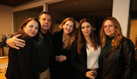  Adriana Calvillo, David Lozano, Claudia Calvillo, Karina Hernández y Daniela Alcalde.