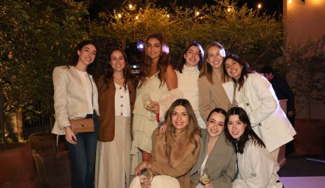  Paula Pérez, Ana Lucía Esparza, Bere Hinojosa, Andrea Vilet, María José López, Daniela, María José Macías, Eugenia Torres y Montse Del Valle.