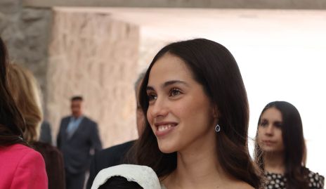  Valeria Navarro con su ahijada Lourdes Lázaro.