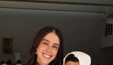 Natalia Navarro con su hija Lourdes.