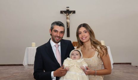  Jerónimo Labastida y María José Macías con su ahijado Mauricio Labastida.