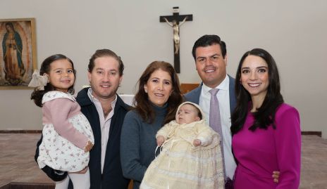  Ana Victoria Labastida, Pablo Torres, Mónica Hernández, Mauricio Labastida y Sofía Álvarez con Mauricio.