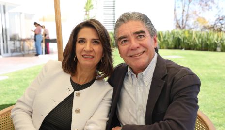  Lourdes Velázquez y Manuel Álvarez.