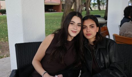   Sigrid  Zendejas y María Paula Duque.