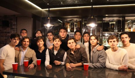  José Luis Barrón con sus amigos.