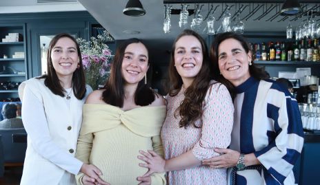  Familia Ledezma Raymond, Cristina, Nuria, Tere y Tere.