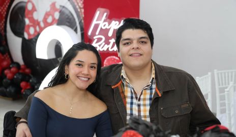  Montse Villegas y Mario Escobedo.