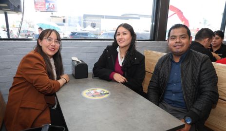  Andrea Hidalgo Isabel Olais y Uriel Hernández.