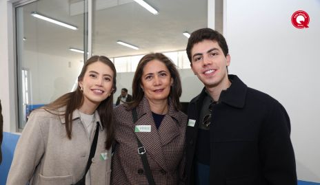  Isabel Barajas, Cecilia Romero y Carlos Barajas.