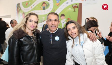  Vero Alvarado, Arturo González y Claudia Leal.