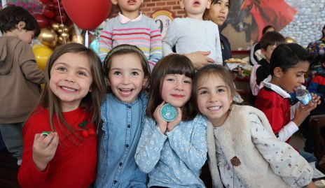  Constanza, Paz, Camila y Elena.