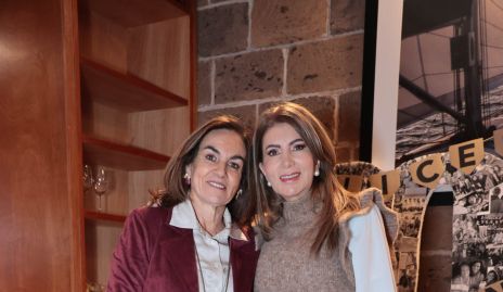  Liz Aradillas y Carmen Zapata.