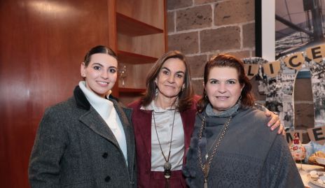  Jimena Zapata, Carmen Zapata y Berta Navarro.