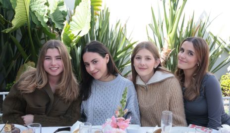  Danna Heinze, Paola de la Rosa, Miranda Gutiérrez y Lourdes González.