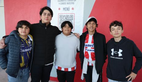  Patricio Trujillo, Patricio Chávez, Alejandro Galván, Sebastián Salazar y Mauricio Tames.