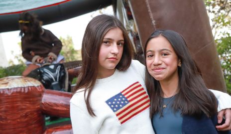  María Andrea y Marina Córdova.