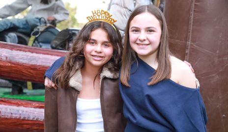  Ana Jose y Maria Emilia Heinze.